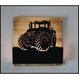 Bild beleuchtet 50x50cm mit Silhouette  Fendt Traktor auf Holz